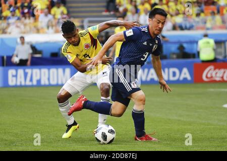 Der kolumbianische Wilmar Barrios kämpft gegen den japanischen Shinji Okazaki während des FIFA World Cup Russia Spiels 2018, Kolumbien gegen Japan im Saransk Stadium, Saransk, Russland, am 19. Juni 2018. Japan gewann 2:1. Foto von Henri Szwarc/ABACAPRESS.COM Stockfoto