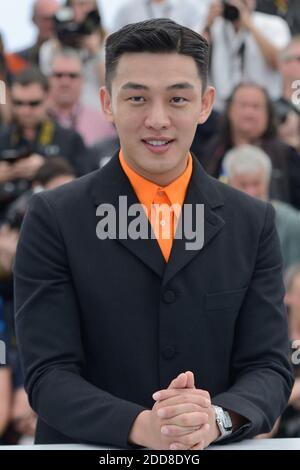 DER US-südkoreanische Schauspieler Steven Yeun nimmt an der Brennenden Fotoalle Teil, die am 16. Mai 2018 im Palais des Festivals im Rahmen der 71. Jährlichen Filmfestspiele von Cannes in Cannes, Frankreich, stattfindet. Foto von Aurore Marechal/ABACAPRESS.COM Stockfoto
