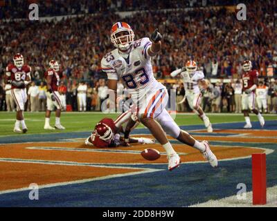 KEIN FILM, KEIN VIDEO, KEIN TV, KEIN DOKUMENTARFILM - Florida Wide Receiver David Nelson (83) feiert am 8. Januar 2009 im Dolphin Stadium in Miami, FL, USA, seinen vierten Viertelniederschmeisspiel gegen Oklahoma im BCS National Championship-Spiel. Foto von Gary W. Green/Orlando Sentinel/MCT/Cameleon/ABACAPRESS.COM Stockfoto