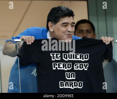 Diego Armando Maradona während des FIFA World Cup 2018 Gruppe D Argentinien gegen Kroatien Spiel im Nischni Nowgorod Stadion, Nischni Nowgorod, Russland, 21. Juni 2018. Foto von Giuliano Bevilacqua/ABACAPRESS.COM Stockfoto