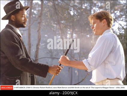 KEIN FILM, KEIN VIDEO, KEIN TV, KEIN DOKUMENTARFILM - © KRT/ABACA. 21641-3. Regisseur Robert Redford, Stars Matt Damon und will Smith am Set von The Legend of Bagger Vance.. USA, 2000. Stockfoto