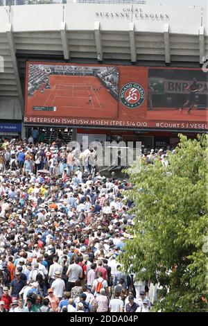 Illustration in der ersten Runde der French Tennis Open 2018, im Roland-Garros Stadion, Paris, Frankreich, am 28. Mai 2018. Foto von Henri Szwarc/ABACAPRESS.COM Stockfoto