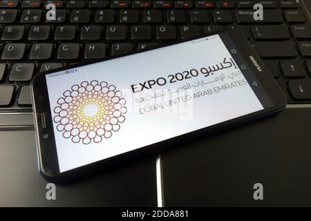 KONSKIE, POLEN - 21. Dezember 2019: Expo 2020 Logo auf dem Handy angezeigt Stockfoto