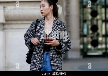 Street style, model after Cerruti 1881 Spring-Summer 2019 Menswear Show Held at Grand Palais, in Paris, France, on June 22, 2018. Foto von Marie-Paola Bertrand-Hillion/ABACAPRESS.COM Stockfoto