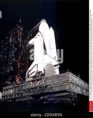 KEIN FILM, KEIN VIDEO, KEIN TV, KEIN DOKUMENTARFILM - © KRT/ABACA. 25040-5. Kennedy Space Center-FL-USA, 02/2001. Der Orbiter Columbia hebt sich vom Starterkomplex 39A im Kennedy Space Center, Florida auf seine Jungfernfahrt ab. Columbia nähert sich dem 20-jährigen Jubiläum als Amerikas erstes Space Shuttle, Start Stockfoto