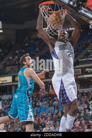 KEIN FILM, KEIN VIDEO, KEIN Fernsehen, KEINE DOKUMENTATION - Sacramento Kings Small Forward Donte Greene (20) punktet während des NBA-Basketballmatches Sacramento Kings gegen New Orleans Hornets in der Arco Arena in Sacramento, CA, USA am 21. November 2010. Foto von Randall Benton/Sacramento Bee/MCT/ABACAPRESS.COM Stockfoto