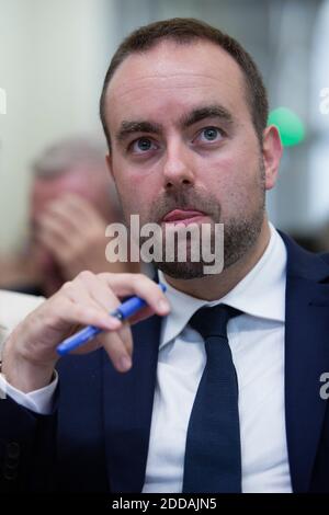 Staatssekretär Sébastien LECORNU beim Start der Mobilisierung "PlaceauSoleil" in Zusammenarbeit mit großen französischen Unternehmen wie ENGIE, EDG und TOTAL im Umweltministerium in Paris. Juni 28 2018. Foto von Raphaël Lafargue/ABACAPRESS.COM Stockfoto