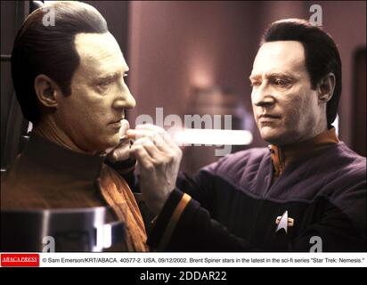KEIN FILM, KEIN VIDEO, KEIN TV, KEIN DOKUMENTARFILM - © SAM EMERSON/KRT/ABACA. 40577-2. USA, 09/12/2002. Brent Spiner ist in der neuesten Sci-Fi-Serie Star Trek: Nemesis zu sehen. Stockfoto