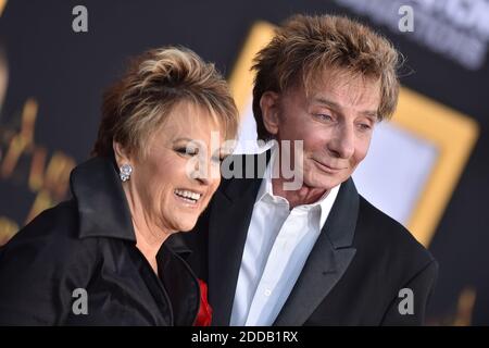 Lorna Luft, Barry Manilow nehmen an der Premiere von Warner Bros. Pictures' 'A Star is Born' im Shrine Auditorium am 24. September 2018 in Los Angeles, Kalifornien, Teil. Foto von Lionel Hahn/AbacaPress.com Stockfoto