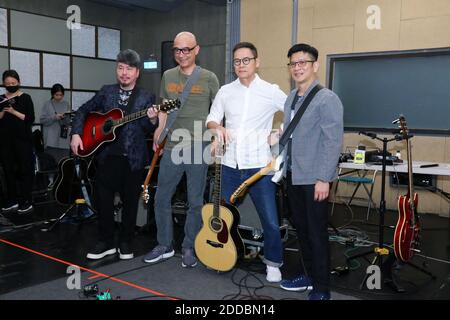 Taipeh. November 2020. Lo Ta-yu probt für das Gitarrenmusikfestival, das am 27. November 23 mit Wong Kwok LUN, Zhi-Ping Wang und Eric Chen in Taipei, Taiwan, China, stattfinden 2020 wird. (Foto von Top Photo/Sipa USA) Quelle: SIPA USA/Alamy Live News Stockfoto