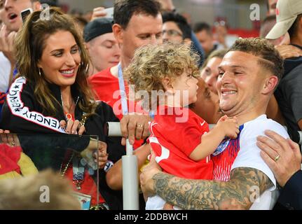 Kieran Trippier aus England mit seiner Frau Charlotte Trippier und ihrem Sohn Jacob Trippier Teilnahme an der 1/8 Final Game zwischen Kolumbien und England bei der FIFA-Weltmeisterschaft 2018 in Moskau, Russland am 3. Juli 2018. Foto von Christian Liewig/ABACAPRESS.COM Stockfoto