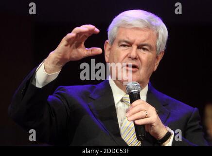 KEIN FILM, KEIN VIDEO, KEIN Fernsehen, KEIN DOKUMENTARFILM - der republikanische Präsidentschaftskandidat Newt Gingrich hält Bemerkungen vor dem Florida Awake! Präsidentenforum in der Aloma Baptist Kirche im Winter Park, Florida, USA am 28. Januar 2012. Foto von Joe Burbank/Orlando Sentinel/MCT/ABACAPRESS.COM Stockfoto