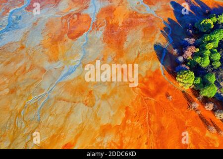 Spanien, Andalusien, Luftaufnahme des sauren Rio Tinto Flusses Stockfoto