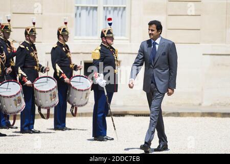 Scheich Tamin bin Hamad Al Thani, der Emir von Katar, kommt am 6. juli 2018 im Elysse-Palast in Paris an. Foto von ELIOT BLONDT/ABACAPRESS.COM Stockfoto