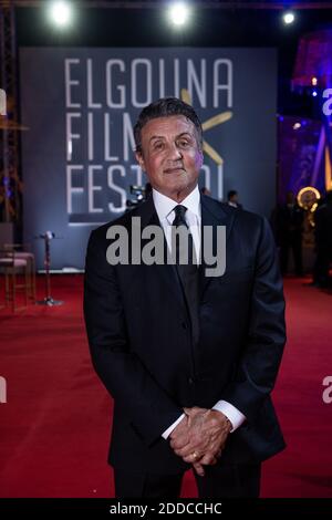 Hollywood-Filmstar Sylvester Stallone läuft auf dem roten Teppich, als er zur Abschlussfeier der 2. Ausgabe des El Gouna Filmfestivals am 28. September 2018 in El Gouna, an der ägyptischen Küste des Roten Meeres, eintrifft. Foto von Ammar Abd Rabbo/ABACAPRESS.COM Stockfoto