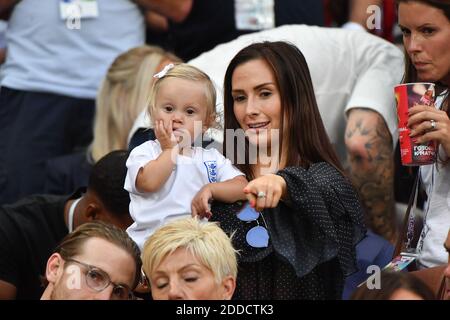 John Stones von Englands Freundin Millie Savage während des FIFA World Cup Russia Halbfinalmatches 2018 zwischen England und Kroatien im Luzhniki Stadium am 11. Juli 2018 in Moskau, Russland. Foto von Christian Liewig/ABACAPRESS.COM Stockfoto