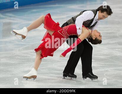 KEIN FILM, KEIN VIDEO, KEIN TV, KEIN DOKUMENTARFILM - die Japanerin Cathy Reed und Chris Reed treten während des Eistanz-Kurztanzprogramms der Mannschaftspaare im Eisberg Skating Palace bei den Olympischen Winterspielen in Sotschi, Russland, Samstag, 8. Februar 2014 auf. Foto von Harry E. Walker/MCT/ABACAPRESS.COM Stockfoto