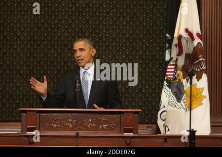 KEIN FILM, KEIN VIDEO, KEIN Fernsehen, KEIN DOKUMENTARFILM - Präsident Barack Obama spricht am Mittwoch, den 10. Februar 2016, im Repräsentantenhaus des State Capitol in Springfield, IL, USA, mit den Gesetzgebern von Illinois. Foto Terrence Antonio James/Chicago Tribune/TNS/ABACAPRESS.COM Stockfoto