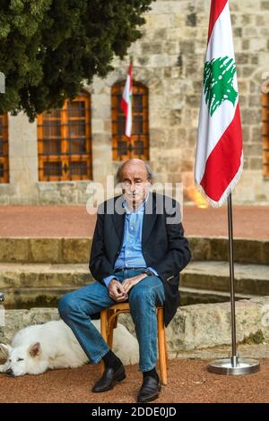 Drusenführer Walid Jumblatt sah, wie er am 30. Juli 2018 in Mukhtara, südöstlich von Beirut, Libanon, auf den ehemaligen französischen Präsidenten Nicolas Sarkozy wartete. Foto von Ammar Abd Rabbo/ABACAPRESS.COM Stockfoto