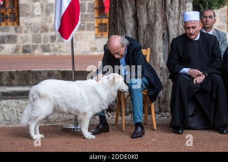 Drusenführer Walid Jumblatt sah, wie er am 30. Juli 2018 in Mukhtara, südöstlich von Beirut, Libanon, auf den ehemaligen französischen Präsidenten Nicolas Sarkozy wartete. Foto von Ammar Abd Rabbo/ABACAPRESS.COM Stockfoto