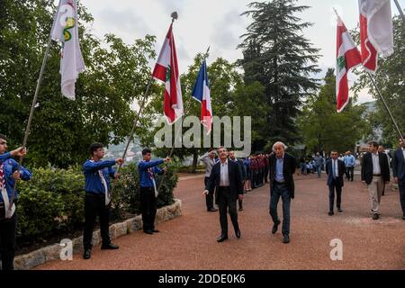 Drusenführer Walid Jumblatt (R) empfängt am 30. Juli 2018 den ehemaligen französischen Präsidenten Nicolas Sarkozy in Mukhtara, südöstlich von Beirut, Libanon. Foto von Ammar Abd Rabbo/ABACAPRESS.COM Stockfoto