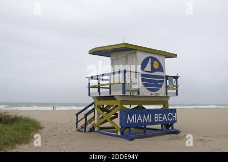 KEIN FILM, KEIN VIDEO, KEIN Fernsehen, KEIN DOKUMENTARFILM - Miami Beach als die äußeren Bands von Hurricane Irma erreichen South Florida am frühen Samstag, 9. September 2017. Foto von David Santiago/El Nuevo Herald/TNS/ABACAPRESS.COM Stockfoto