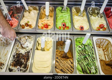 Miami Beach Florida, Normandy Village Marketplace, Verkauf von Eisdielen, Stockfoto