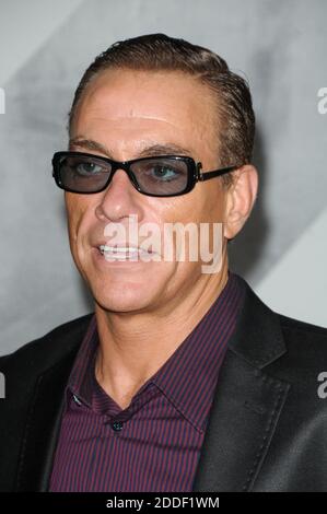 Jean-Claude Van Damme bei der EXPENDABLES 2 Premiere, Grauman's Chinese Theatre, Hollywood, CA 08,15, 2012 Stockfoto