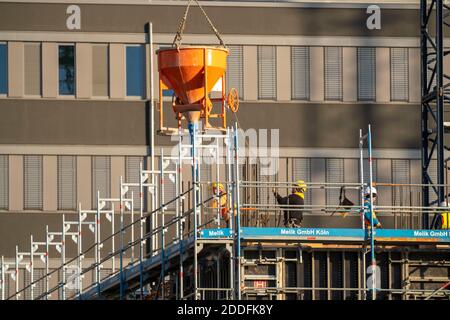 Baustelle, Neubau, Betonarbeiten auf einer Etage, Stockfoto