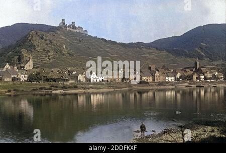 Sterben Sie Burg Thurant Über Alken an der Mosel, Deutschland 1930er Jahre. Burg Thurant über Alken am Fluss Mosel, Deutschland der 1930er Jahre schloss. Stockfoto