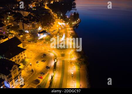 Luftaufnahme von Evian (Evian-Les-Bains) Stadt in Haute Savoie - Frankreich Stockfoto