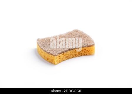 Küchenreiniger Schwamm auf weißem Hintergrund. Scrub Baige Schwamm Design, close up Reinigungsschwamm. Stockfoto