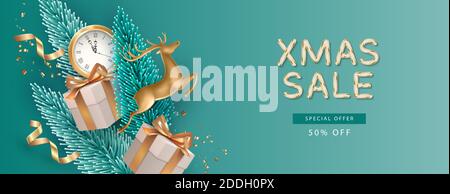 Weihnachts- und Neujahrsangebot Banner mit springenden Hirschen, Weihnachtsbäumen, Uhr und Geschenken Stock Vektor