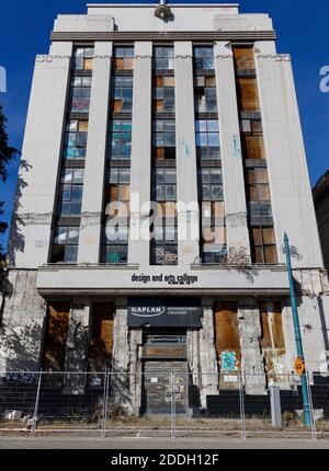 Art Deco, Cecil Wood Designed Design and Arts College of New Zealand, Christchurch, NZ. Stark beschädigt und unbrauchbar seit dem Erdbeben von 2011. Stockfoto