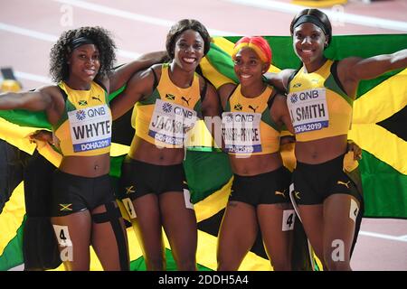 Natalliah Whyte, Shelly-Ann Fraser-Pryce, Jonielle Smith, Shericka Jackson (Jamaika). 4x100 Relais Goldmedaille. Leichtathletik-Weltmeisterschaften, Doha 2019 Stockfoto