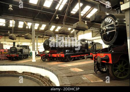 '41708', 'Butler Henderson', '8217' und '251' im Rundhaus in Barrow Hill. Stockfoto