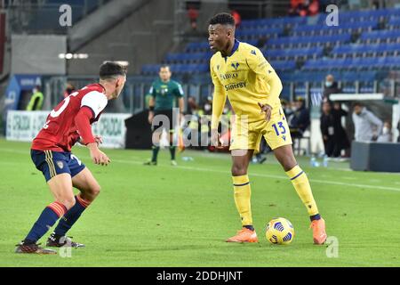 Sardegna Arena, Cagliari, Italien, 25 Nov 2020, Udogie von Hellas Verona während Cagliari Calcio vs Hellas Verona, Italienischer Fußball Coppa Italia Spiel - Foto Luigi Canu / LM Stockfoto