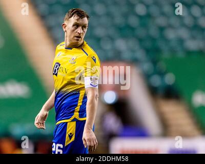 Easter Road, Edinburgh, Schottland, Großbritannien. 24. November 2020 Liam Craig von St. Johnstone während des schottischen Premiership-Spiels gegen Hibernian und St. Joh Stockfoto