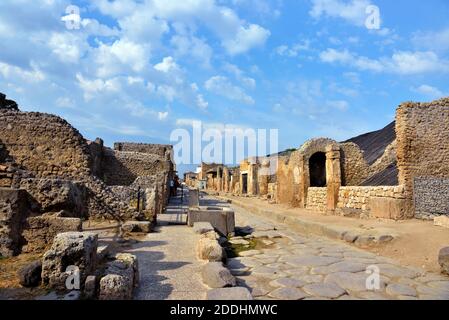 Ruinen der antiken römischen Stadt Pompeji Italien wurde zerstört Und nach dem Ausbruch des Vesuvs 79 n. Chr. mit Asche begraben Stockfoto