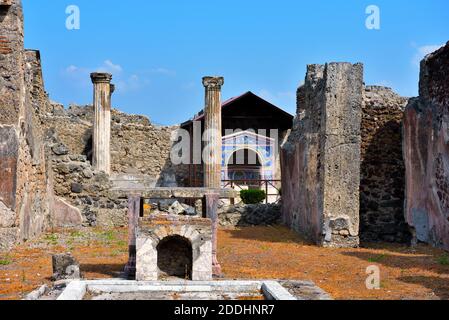 Ruinen der antiken römischen Stadt Pompeji Italien wurde zerstört Und nach dem Ausbruch des Vesuvs 79 n. Chr. mit Asche begraben Stockfoto