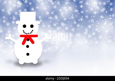 Schneemann mit einem Schal im Schnee. Grußkarte mit Neujahrsfeiertagen und Ort für Text. Unscharfer Hintergrund mit Schnee. Stockfoto