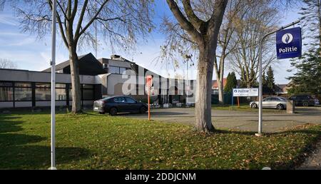 Abbildung Bild zeigt die Polizeistation in Maasmechelen, Mittwoch 25 November 2020. BELGA FOTO YORICK JANSENS Stockfoto