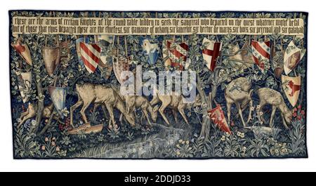 Quest for the Holy Gral Tapisserien, Verdure with Deer and Shields, 1900 Designer: Edward Burne-Jones Designer: William Morris, Designer: John Henry Dearle, Hersteller: Morris & Co, die Schilde, die an Ästen hängen, repräsentieren von links nach rechts: Sir Gawaine (doppelköpfiger Adler), Sir Launcelot (rote und weiße Balken), Sir Percival (Kreuze mit schwarzem Stern), Sir Bors (weiße Balken mit Hermelin und roten Balken) und Sir Galahad (rotes Kreuz auf Weiß)., Angewandte Kunst, Kunst und Handwerk, TextilPräraffaelite, Tapisserie, Ritter, Artuslegende, Heiliger Gral, Tier, Hirsch Stockfoto