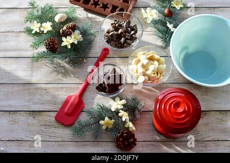 Festliche Urlaub Schokolade Herstellung von Vorräten und Zutaten zu Gourmet machen Leckereien und Geschenke für Familie und Freunde zur Weihnachtszeit Stockfoto