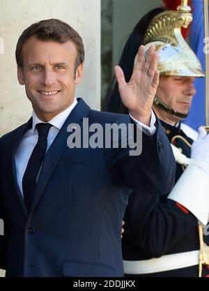 Der französische Präsident Emmanuel Macron zeigt sich auf dem Elysee-Palast in Paris, Frankreich, 10. Juli 2019. Foto von Eliot Blondt/ABACAPRESS.COM Stockfoto