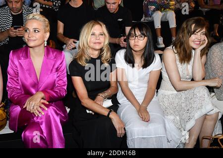 Pixie Lott, Meg Ryan und ihre Tochter Daisy True Ryan besuchen die Schiaparelli Haute Couture Herbst/Winter 2019 2020 Show im Rahmen der Paris Fashion Week am 01. Juli 2019 in Paris, Frankreich. Foto von Laurent Zabulon / ABACAPRESS.COM Stockfoto