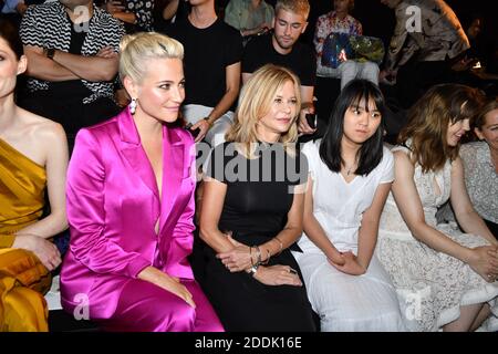 Pixie Lott, Meg Ryan und ihre Tochter Daisy True Ryan besuchen die Schiaparelli Haute Couture Herbst/Winter 2019 2020 Show im Rahmen der Paris Fashion Week am 01. Juli 2019 in Paris, Frankreich. Foto von Laurent Zabulon / ABACAPRESS.COM Stockfoto