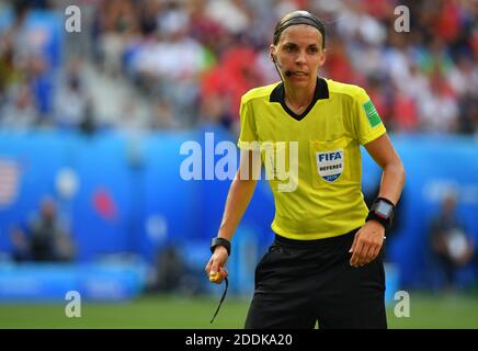 Frankreich 's Stephanie Frappart FIFA Frauen-Weltmeisterschaft Frankreich Finalspiel USA gegen Niederlande im Stade de Lyon am 7. Juli 2019 in Lyon, Frankreich. Foto von Christian Liewig/ABACAPRESS.COM Stockfoto