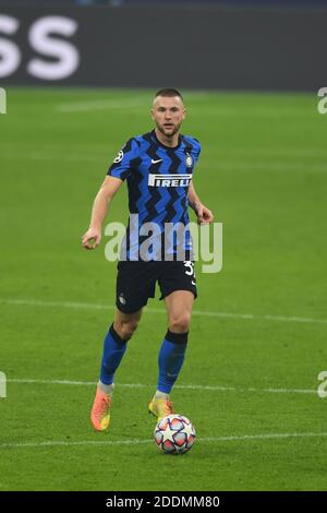 Mailand, Italien. November 2020. Milan Skriniar (Inter) während des UEFA Champions League-Spiels zwischen Inter 0-2 Real Madrid im Giuseppe Meazza Stadion am 25. November 2020 in Mailand, Italien. Quelle: Maurizio Borsari/AFLO/Alamy Live News Stockfoto