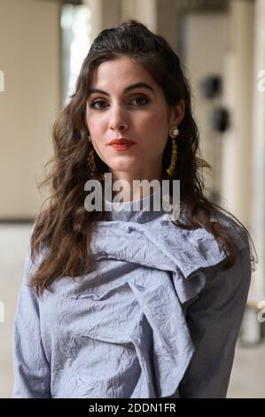 Die französische Schauspielerin Claire Chust posiert vor dem Laufsteg während der Dawei Womenswear Frühjahr/Sommer 2020 Show im Rahmen der Paris Fashion Week in Paris, am 24. September 2019. Foto von Julie Sebadelha/ABACAPRESS.COM Stockfoto